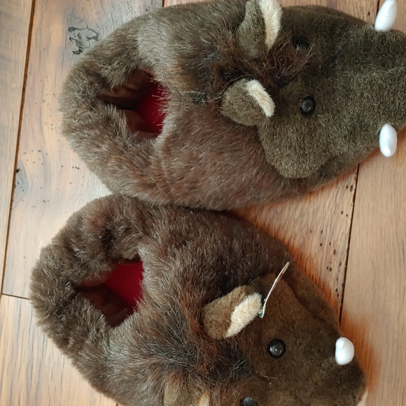 Plush Boar Slippers - Picture 3 of 3